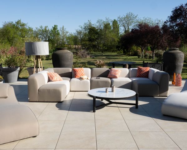 Elément d'assise pour canapé d'extérieur modulaire en tissu taupe "Miroly Bay" design organique