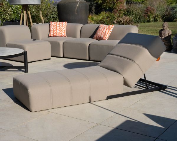 Bain de soleil design épuré en tissu spécial extérieur "Sunset Bay" taupe avec surpiqures