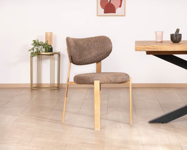 Lot de 2 chaises de repas empilables design et chaleureuses "Staccato" tissu tramé marron et pieds aspect chêne