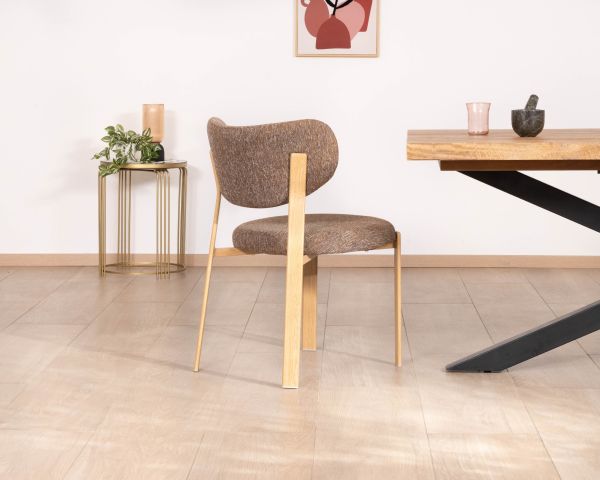 Lot de 2 chaises de repas empilables design et chaleureuses "Staccato" tissu tramé marron et pieds aspect chêne