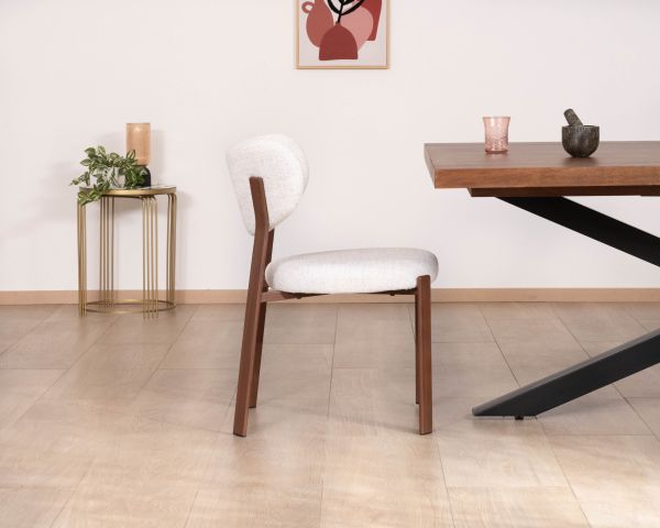 Lot de 2 chaises de repas empilables esprit rétro en tissu tramé blanc "Staccato" pieds aspect bois foncé