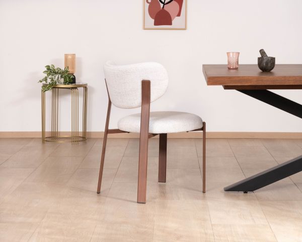 Lot de 2 chaises de repas empilables esprit rétro en tissu tramé blanc "Staccato" pieds aspect bois foncé