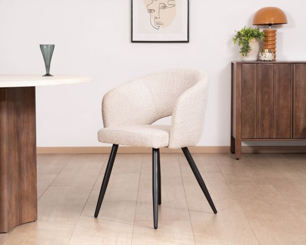 Lot de 2 chaises esprit newtro en tissu bouclettes blanc cassé et pieds métal noir "Sonate"