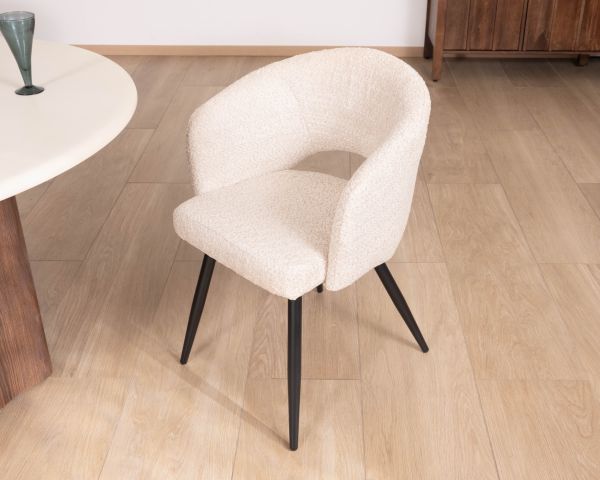 Lot de 2 chaises esprit newtro en tissu bouclettes blanc cassé et pieds métal noir "Sonate"
