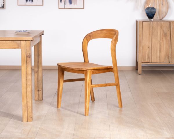 Lot de 2 chaises de repas design minimaliste “Dilmona” en teck massif