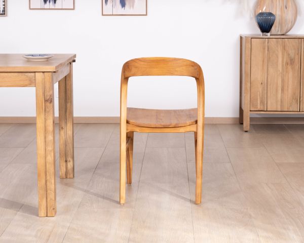 Lot de 2 chaises de repas design minimaliste “Dilmona” en teck massif