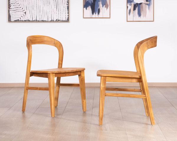 Lot de 2 chaises de repas design minimaliste “Dilmona” en teck massif