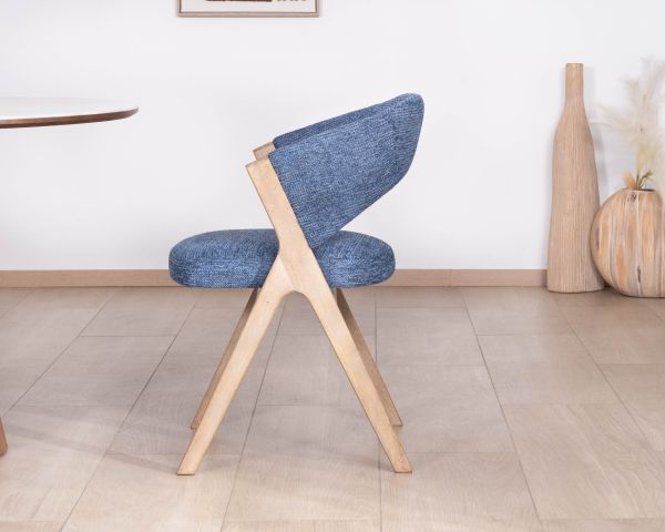 Lot de 2 chaises de salle à manger contemporaines bleu nuit "Kyara" pieds boomerang en bois d'hévéa