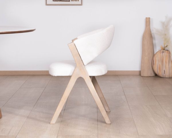 Lot de 2 chaises de salle à manger esprit japandi "Kyara" en tissu écru naturel et bois d'hévéa