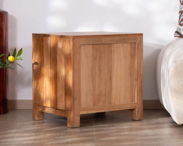 Table de chevet en bois recyclé esprit maison de campagne "Mokal"