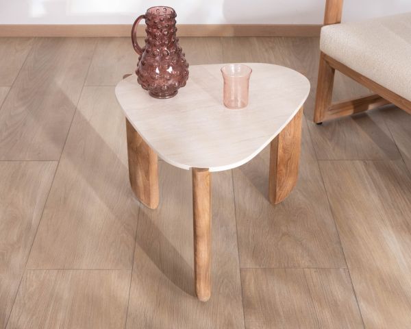 Table basse forme organique en teck massif et plateau céramique effet travertin "Osten"