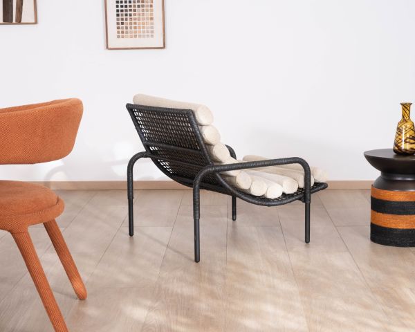Fauteuil lounge esprit Riviera "Alizé" noir avec coussin matelassé écru