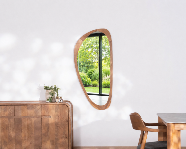 Miroir forme organique avec cadre en bois "Solira" 130 cm de haut
