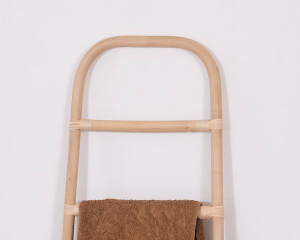 Échelle décorative en rotin naturel "Solira" esprit bohème, porte-serviettes