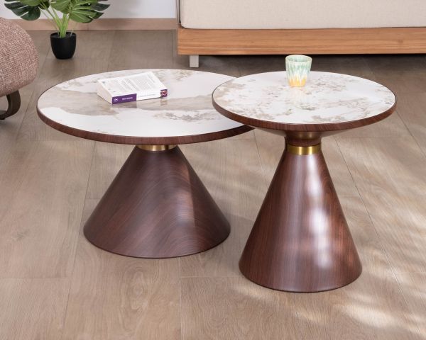 Ensemble de 2 tables basses rondes esprit rétro avec plateau en céramique blanche effet marbre "Cyléa" piètement effet noyer