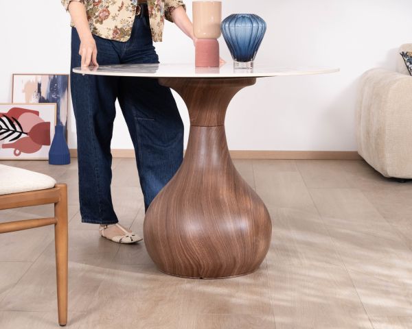 Table de repas esprit scandinave plateau rond en céramique "Cyléa" piètement effet bois