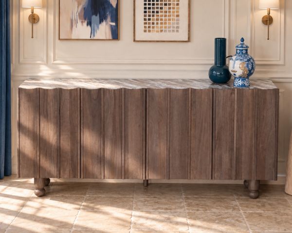 Enfilade 4 portes en manguier massif et marbre beige veiné "Manon" à façades cannelées