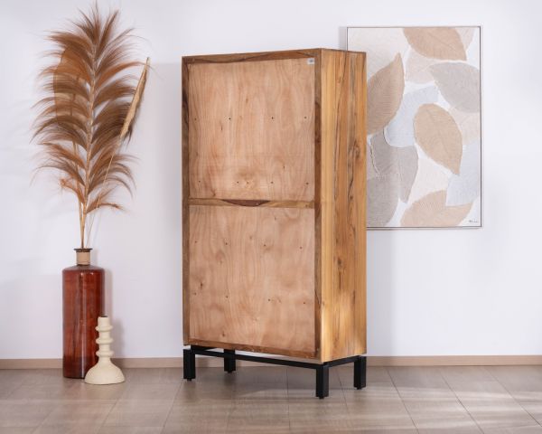 Petit vaisselier vitré esprit contemporain "Olonie" en teck naturel, acacia et métal noir