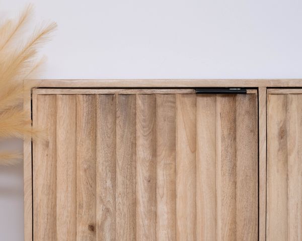 Buffet 3 portes en manguier massif façades cannelées "Lanora" Style Japandi contemporain