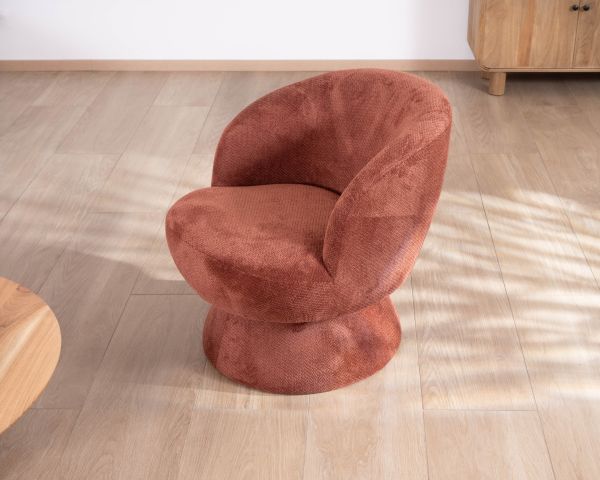 Fauteuil d'appoint pivotant en tissu chenillé terracotta "Ladoga" design enveloppant