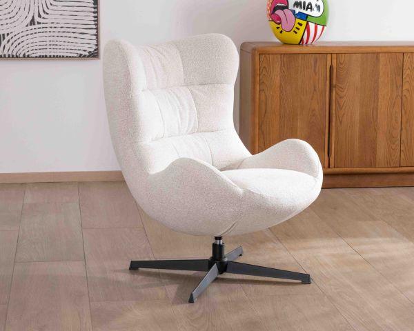 Fauteuil pivotant cocooning en tissu bouclette crème clair "Calista" forme enveloppante