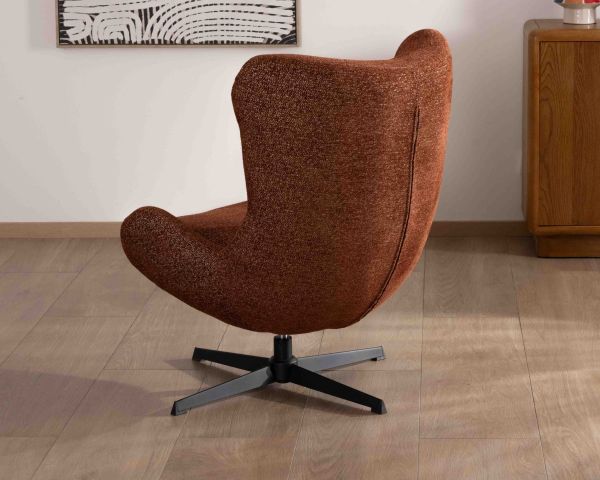 Fauteuil enveloppant et pivotant esprit cocooning et rétro "Calista" en tissu bouclette terracotta