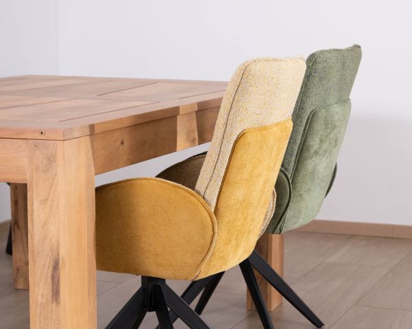 Lot de 2 chaises en tissu vert doux "Eddy" avec accoudoirs et pied métal pivotant