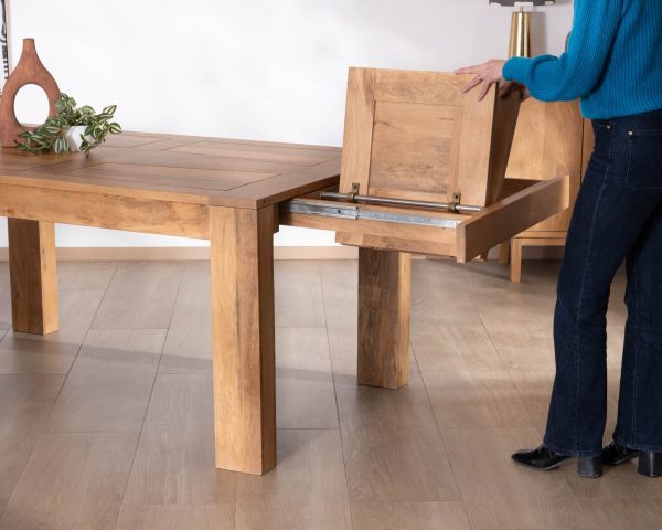 Table de repas extensible en manguier teinte chêne clair "Jappéo" 160 à 250 cm