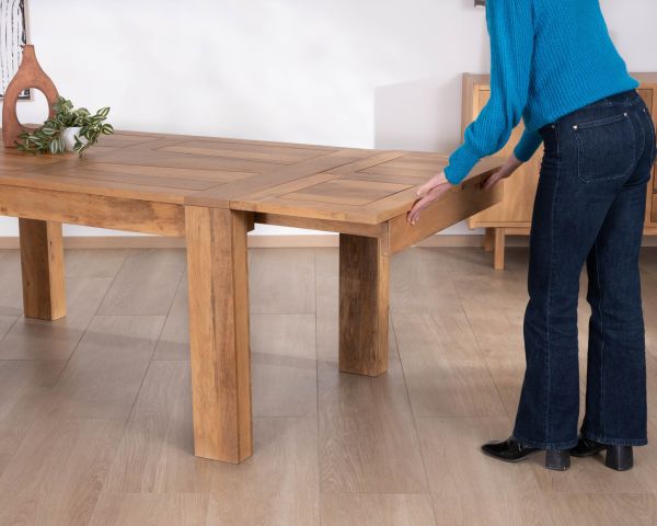 Table de repas extensible en manguier teinte chêne clair "Jappéo" 160 à 250 cm