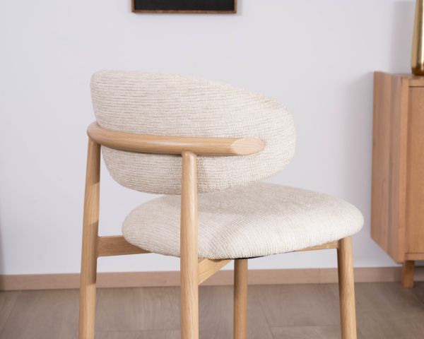 Lot de 2 chaises mi-hauteur style scandinave en tissu blanc cassé "Arpège" pieds métal aspect bois clair