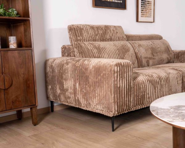 Canapé 3 places en velours larges côtes camel “Utsun” avec têtières relevables