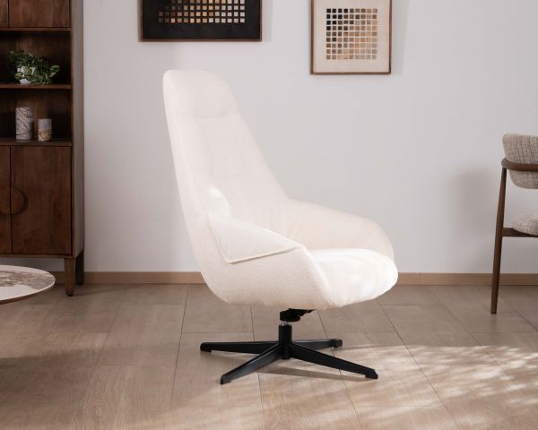 Fauteuil enveloppant inclinable et pivotant en tissu bouclette écru “Mado”