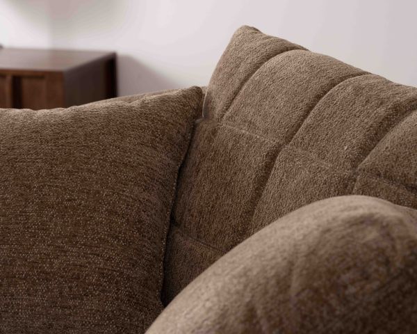 Chauffeuse XL en tissu bouclette taupe "Sweet Culture" 120 cm ultra confort