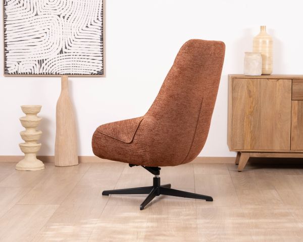 Fauteuil pivotant et inclinable “Mado” en tissu bouclette terracotta, silhouette organique