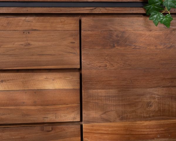 Buffet graphique 2 portes en bois recyclé de teck "Kayoa" style contemporain