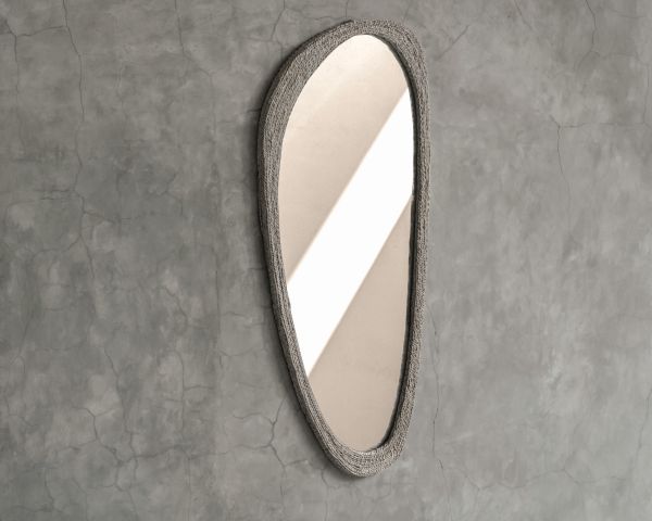 Miroir forme organique avec cadre en cordelette "Solira" hauteur 130 cm