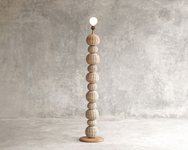 Grande lampe à poser en rotin tressé "Solira" 140 cm design organique