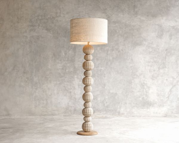 Grande lampe à poser en rotin tressé "Solira" 140 cm design organique
