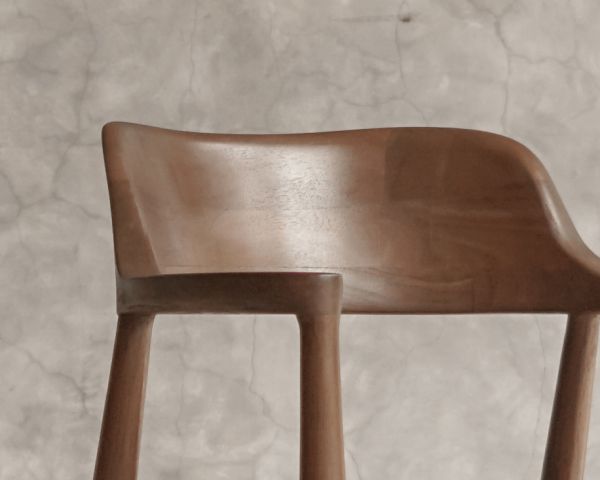 Chaise de repas design épuré avec accoudoirs et assise tissu anthracite "Vogue"