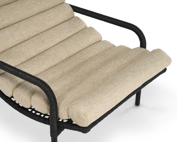 Fauteuil lounge esprit Riviera "Alizé" noir avec coussin matelassé écru