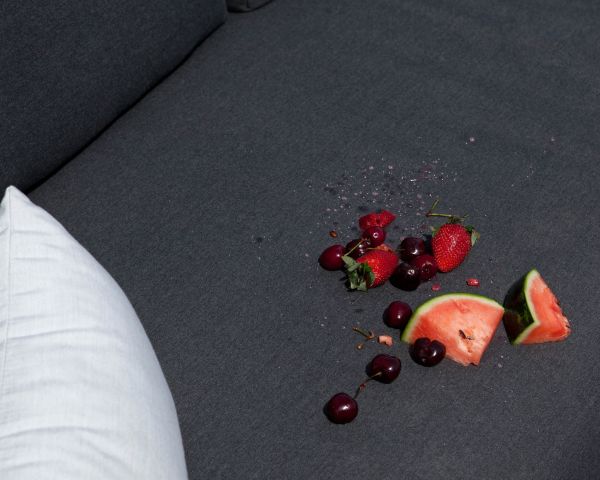 Bain de soleil haut de gamme anthracite tissu Sunbrella "Nusa Pedina"