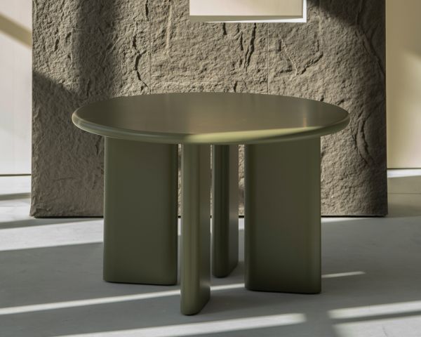 Table de repas ronde coloris vert sauge "Odyna"  120 cm piètement sculptural